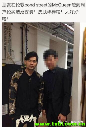 周杰伦昨日伦敦求婚蔡依林唱《倒带》眼含泪光